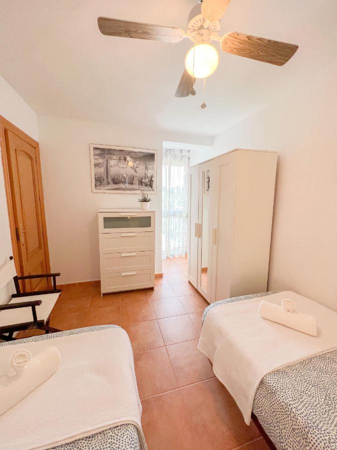 Spacious Apartment In The Center Of Torremolinos Exterior foto